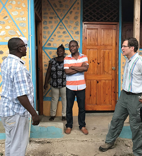 FloraFamilyFoundationvisitsACAPEinCampPerrin