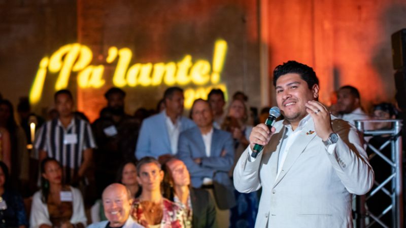 Javier gives remarks at ¡Pa’lante!