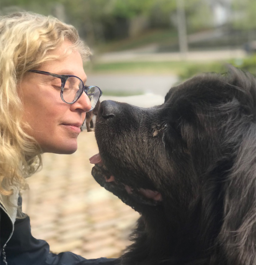 LIsa Lerner with dog