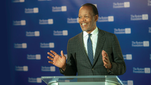 Lee Pelton at Podium